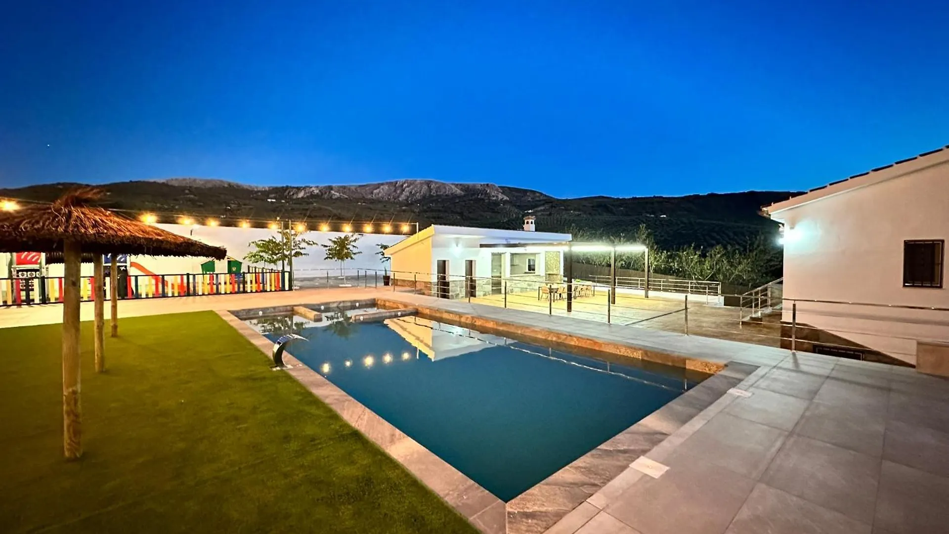 La Villa De Alba - Casa Rural En Montefrío 0*,